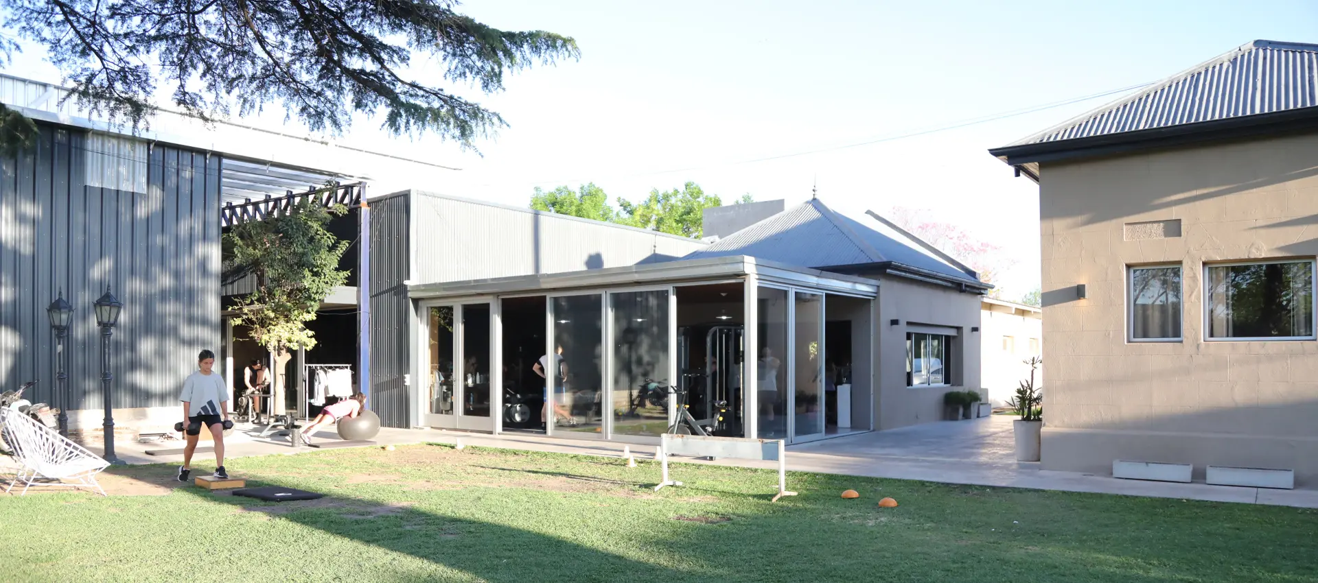 Vista exterior de Villa Delfina en Fisherton, Rosario